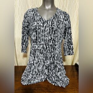 Rose & Olive V Neck Tunic T Shirt blouse Suitable for work and casual